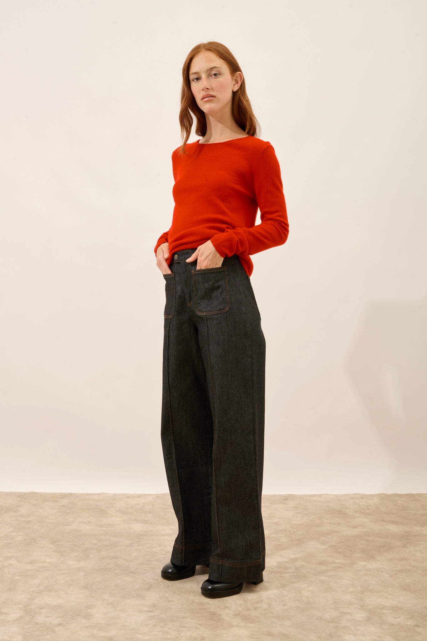 VIVIAN round-neck sweater red