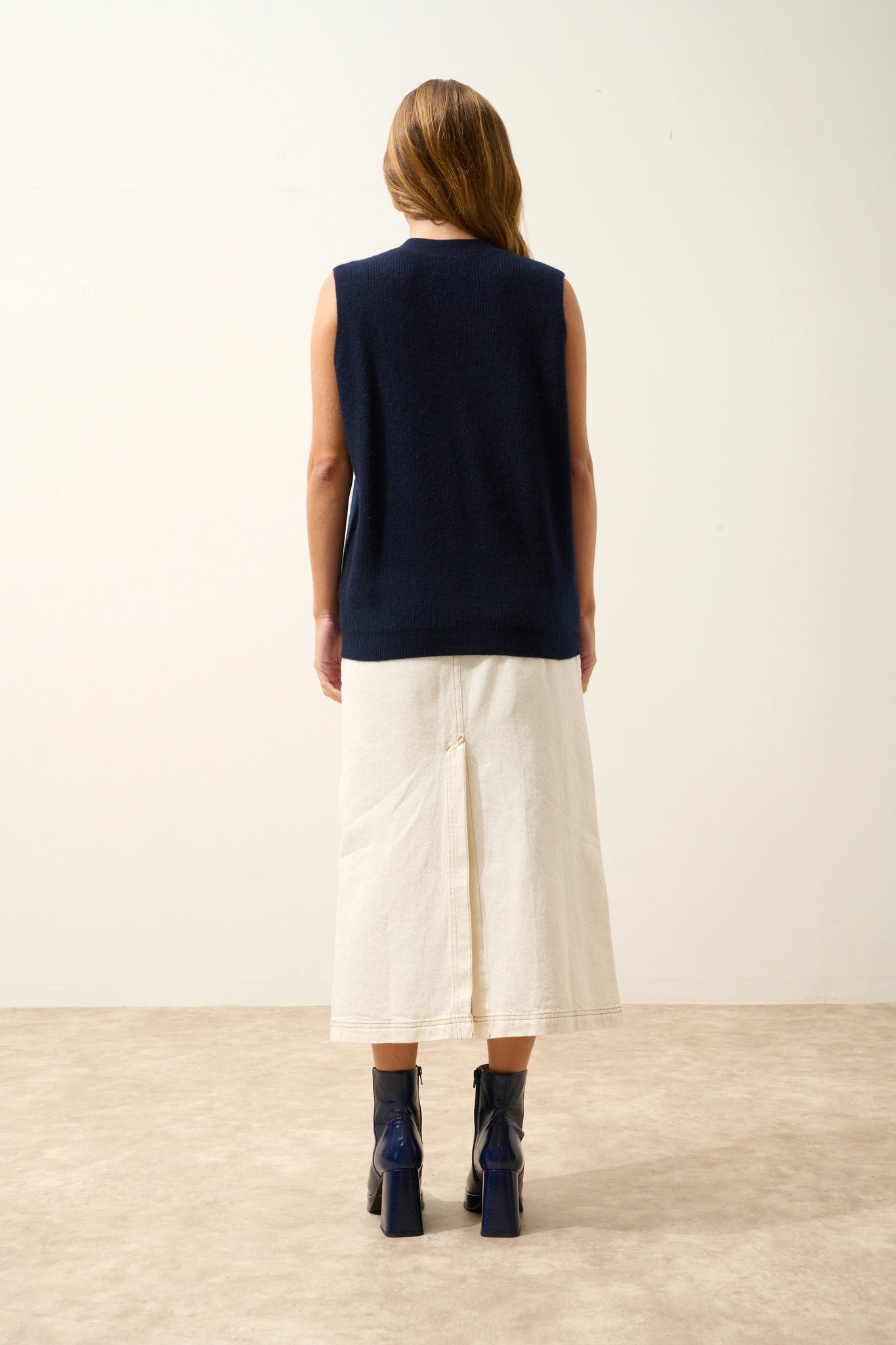 YASMINE navy V-neck cardigan