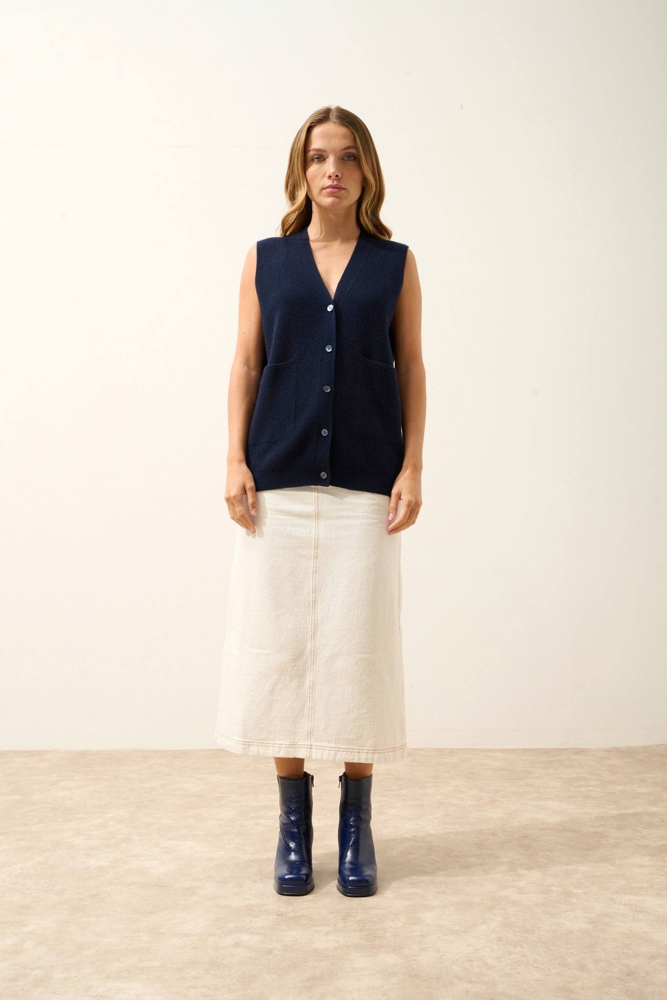 YASMINE navy V-neck cardigan