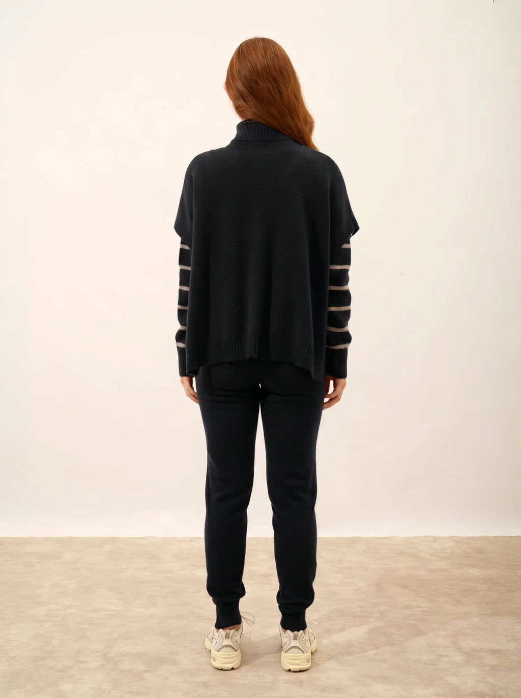 VIVIENNE Poncho Col Camionneur 4 Fils Noir